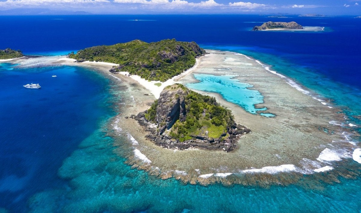 Feture image for Escape to Paradise Cruise - Discover Fiji