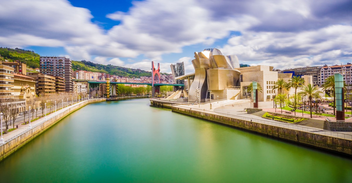 Feture image for Gastronomy, Vineyards & Grands Crus Luxury Cruise